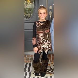 Cave girl costume size small. Size 7/8 small